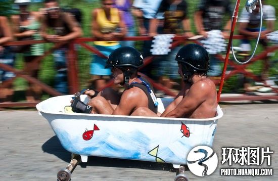 2010年度最佳国际趣闻图片